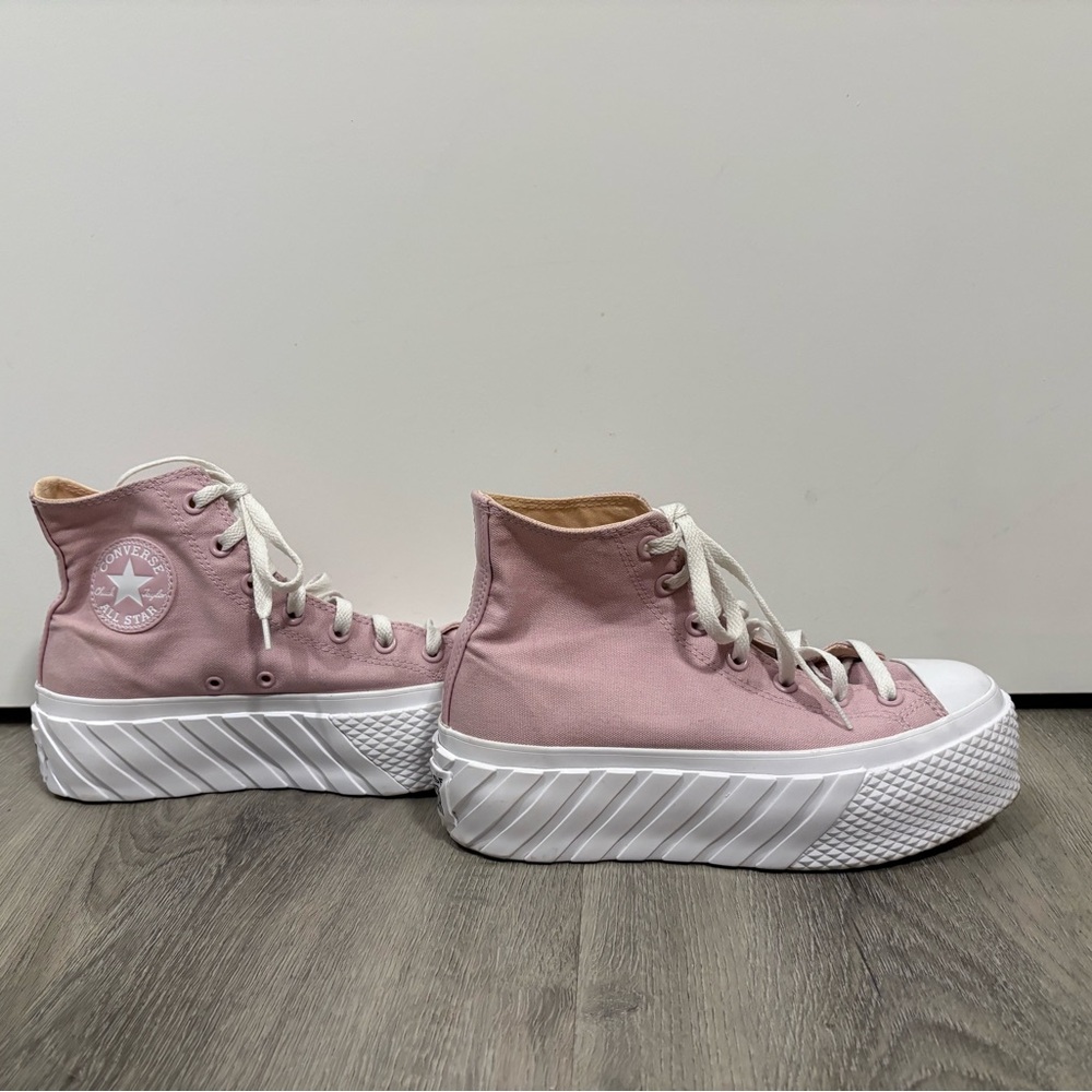 Converse Women's Light Pink Platform Sneakers